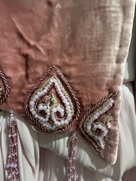 Көйлек сатылады…