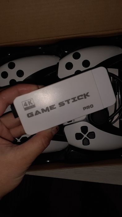 Retro game stick sotiladi!