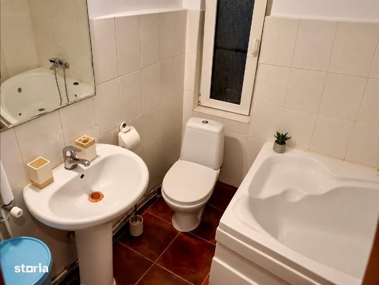 Vilă cu 2 apartamente 4 camere și mansardă, Ultracentral
