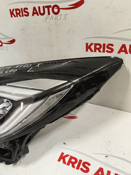 Ляв фар Toyota Aygo X Full LED 2022г / Тойота Айго Х 2022г