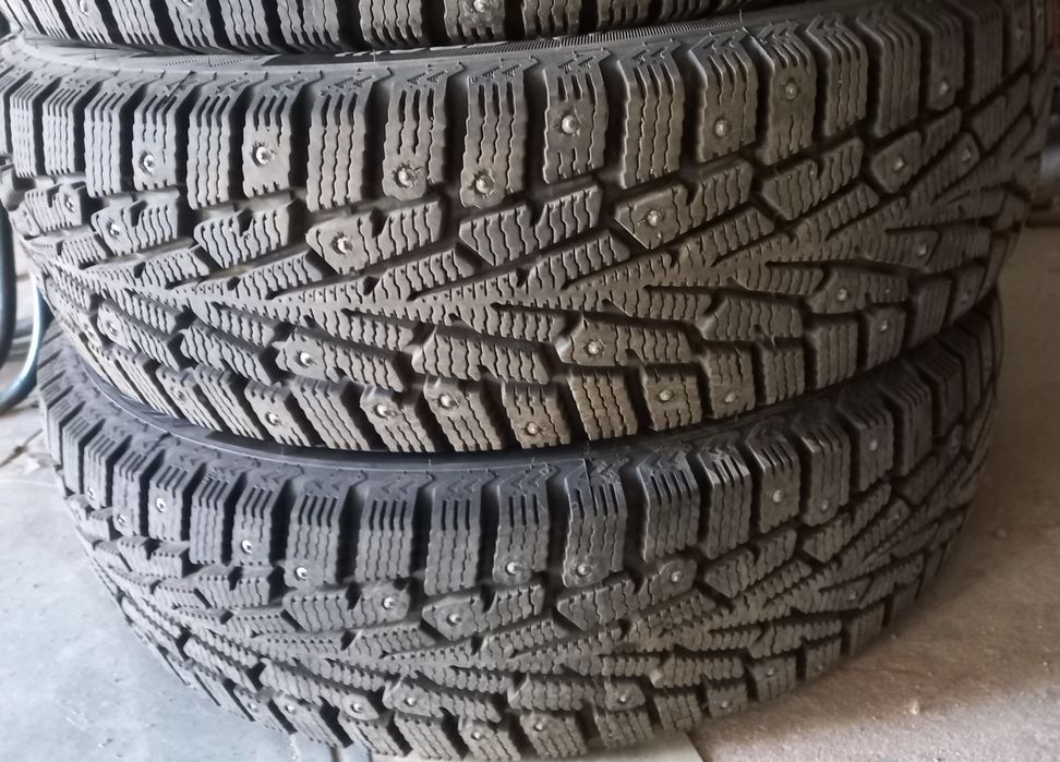 ПРОДАМ ШИНЫ R15 зима (шипы)