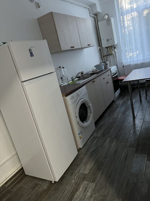 Garsoniera oferita spre inchiriere.Ma gasiti pe whatsapp