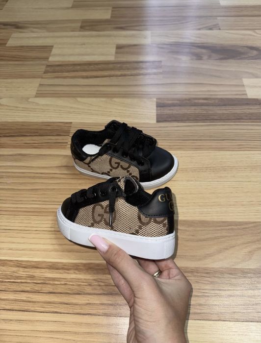 Adidasi marimea 24 noi