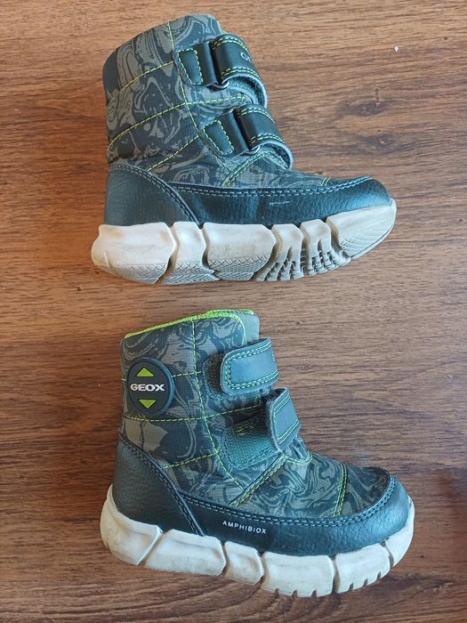 Маратонки, пантофи, ботуши до 24 номер