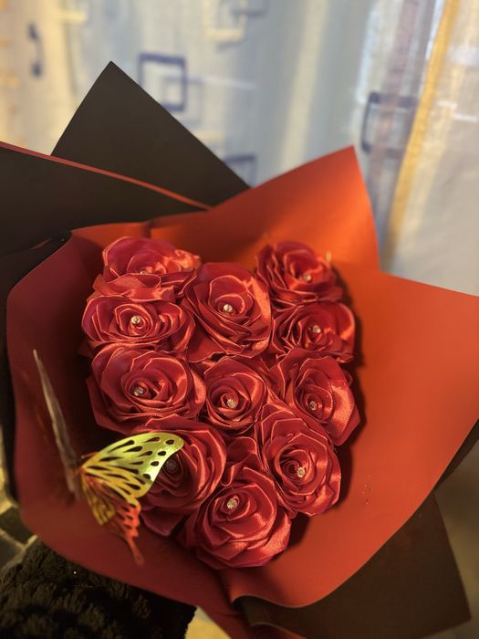 Trandafiri din satin