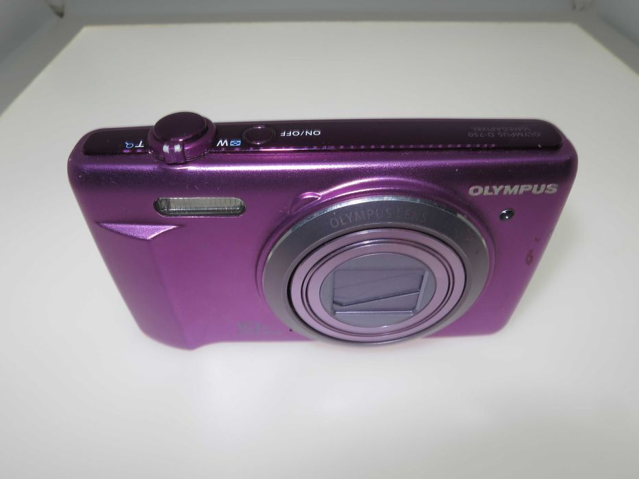 Olympus D750 16MP розов фотоапарат цифрова камера, работи перфектно