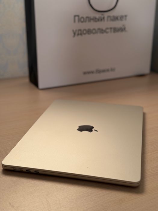 MacBook Air M3 (2024) 8/256 GB Gold