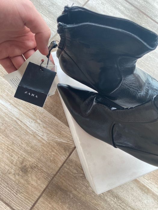 Botine și pantofi mărimea 35