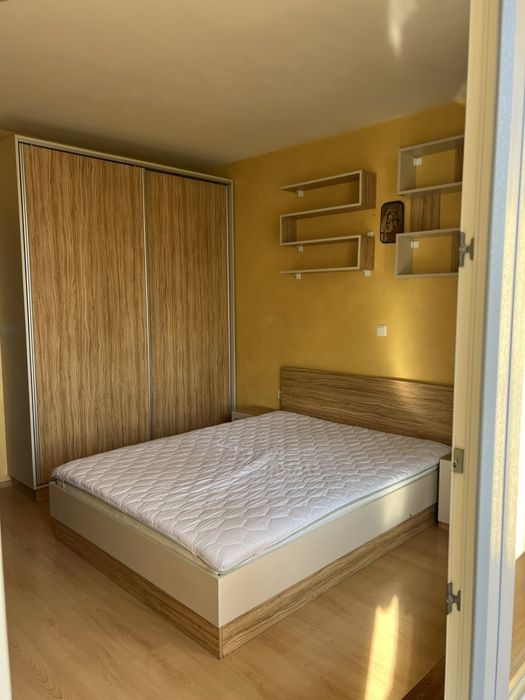 Давам под наем двустаен апартамент в Кръстова вада