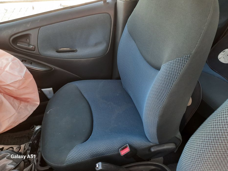 Тойота Ярис. Бензин. За части.