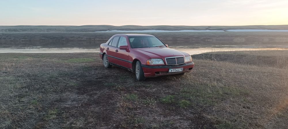 Mercedes 1994 yars