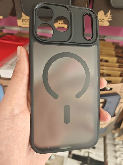 IPhone 17 Pro Max луксозни Magsafe гърбове