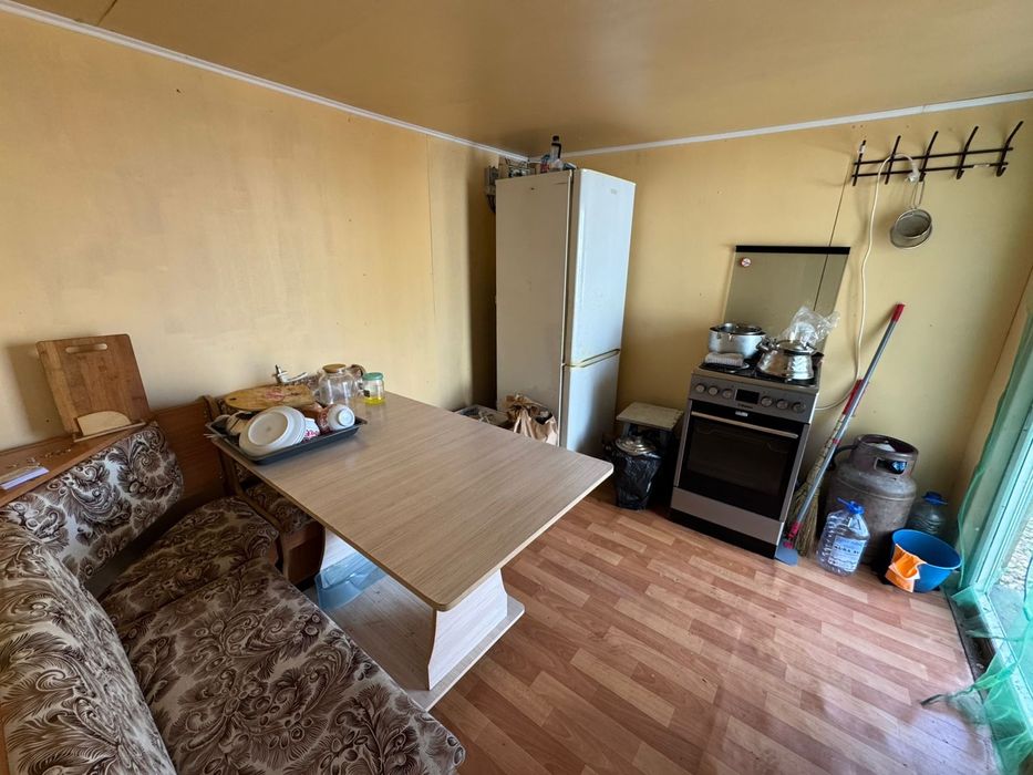 Продам вагончик  находится на озере шалкар