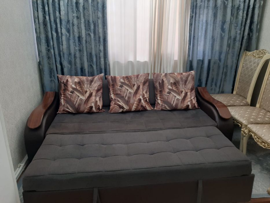 Продается диван в хорошем состоянии