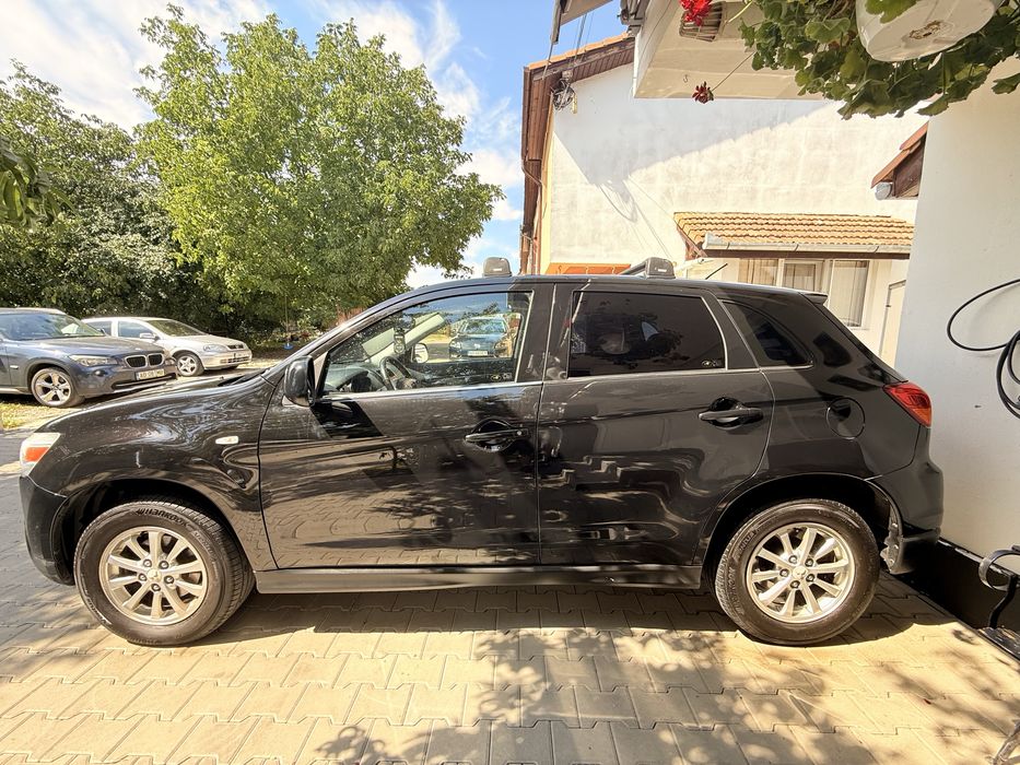 Mitsubischi ASX , 1.8 DI-D, 2012, 2WD, 150 CP, bare Thule, carlig decuplabil, 2 seturi 4 anvelope iarna/vara noi Pirelli si Hankook