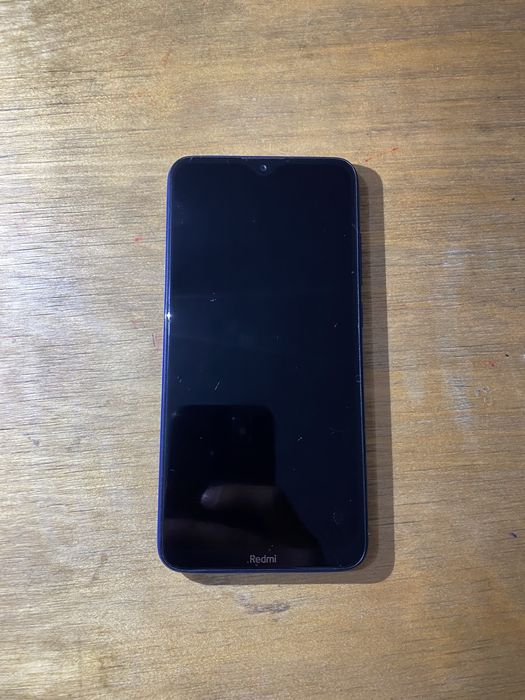 Xiomi Redmi 8  3/32 gb