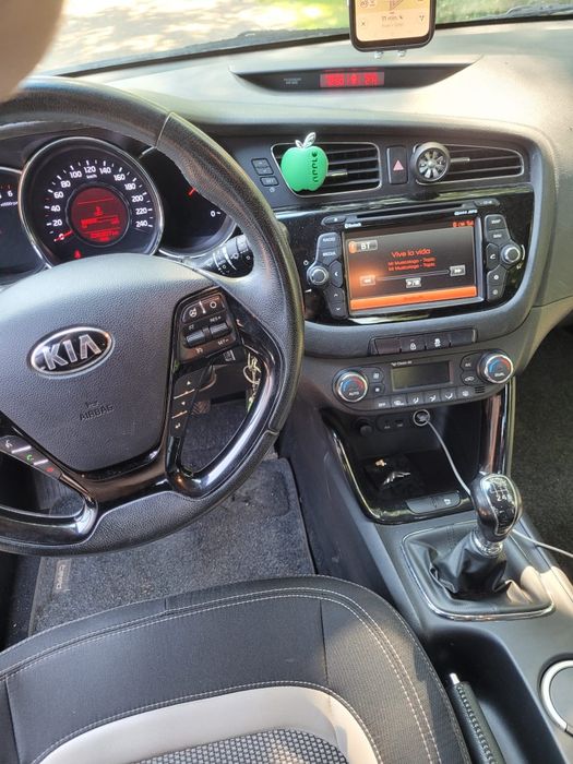 KIA Ceed 2013 1.4 diesel