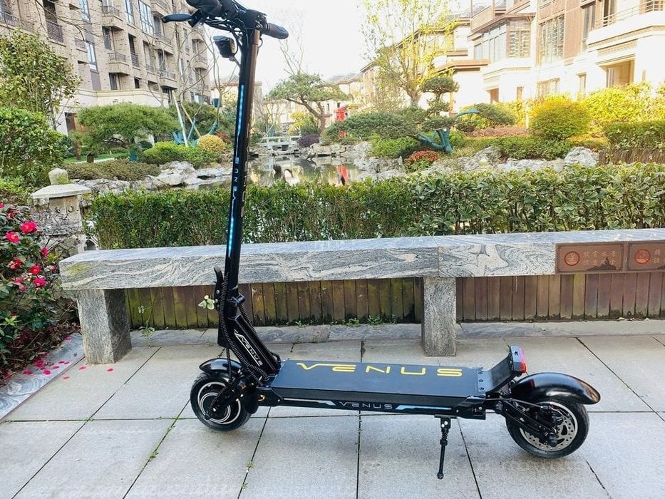 Trotinetă electrică VENUS