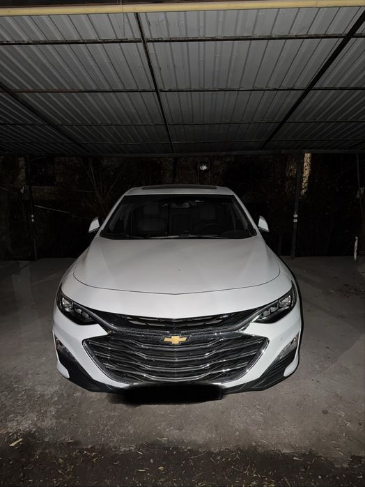 Продаю свою malibu 2