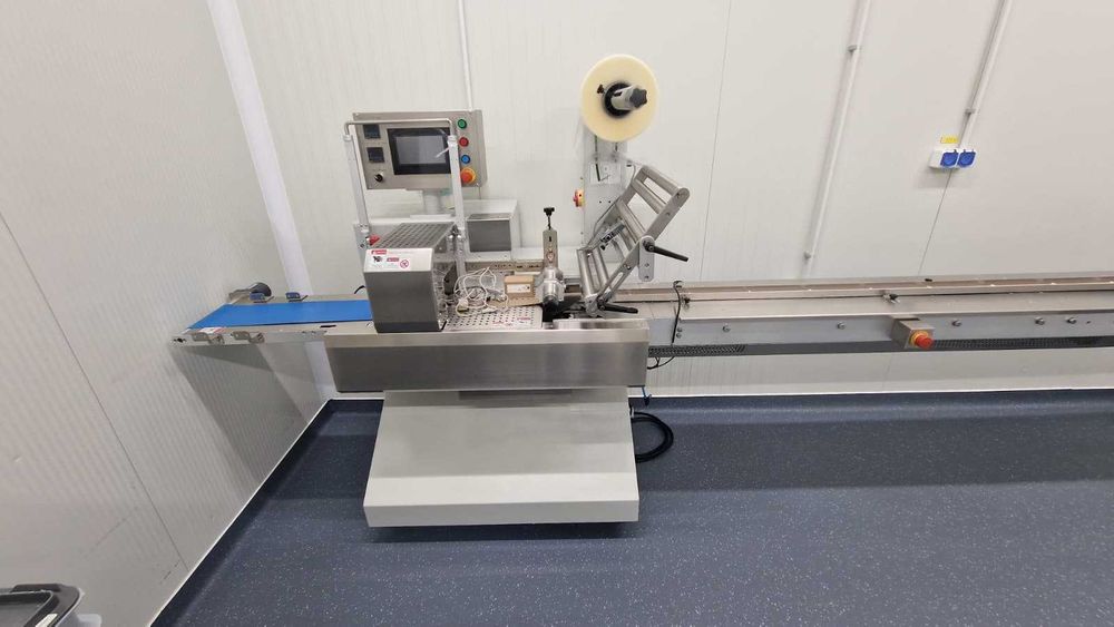 Masina de ambalat orizontala (flow-pack) AHP-450-3S
