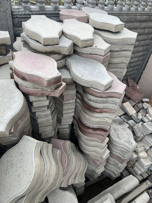 Брусчатка Б/У  78м кв. По 500 тг…