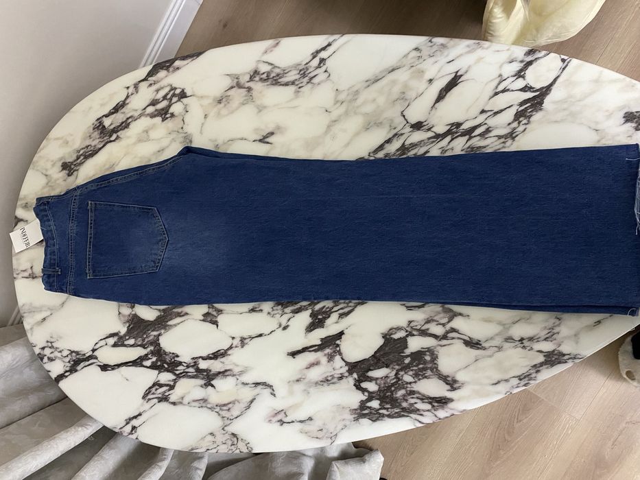 Продам джинсы за 10 тыс новые
