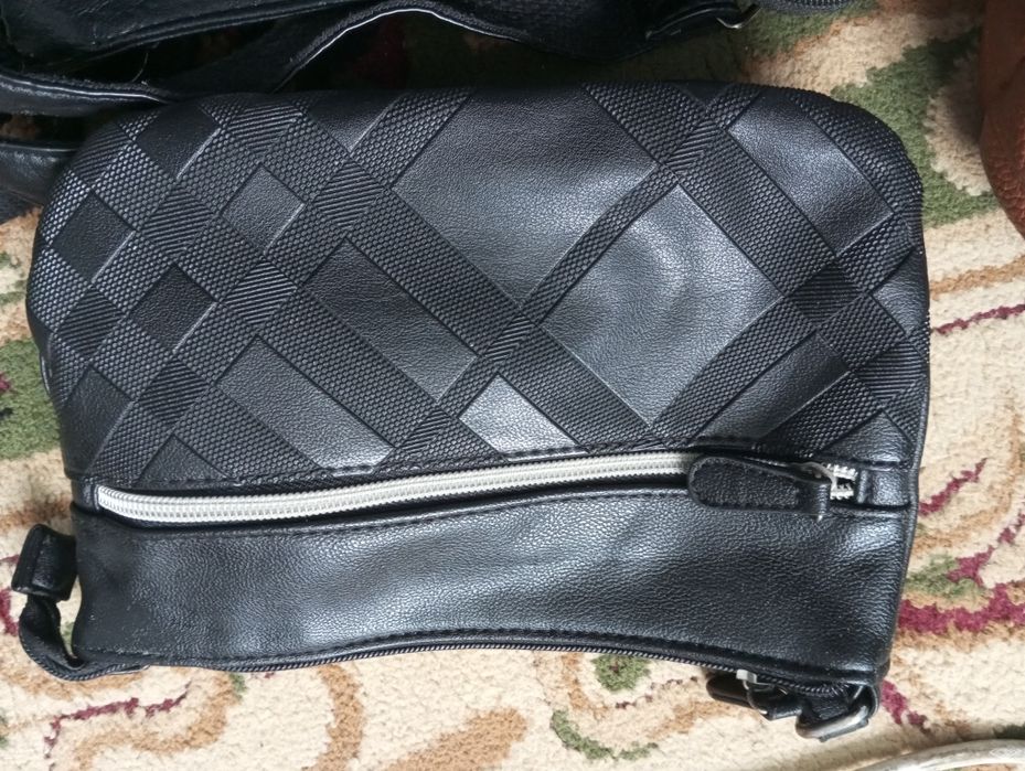 Сумки недорого продаю