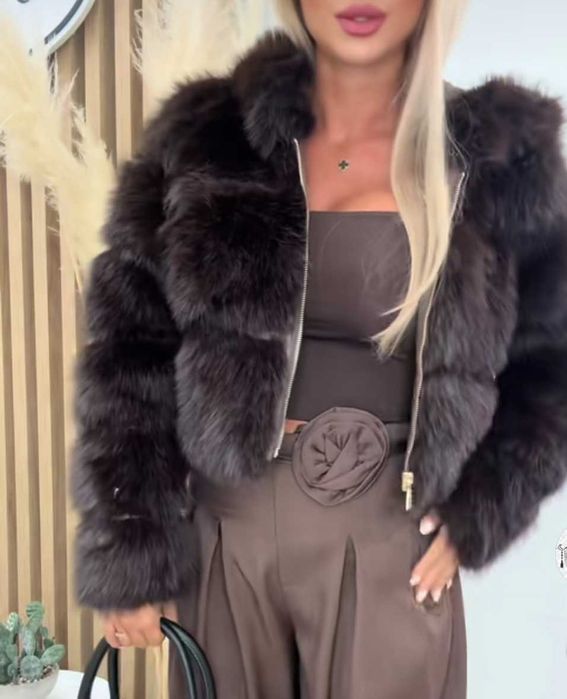 Дамско късо палто с косъм