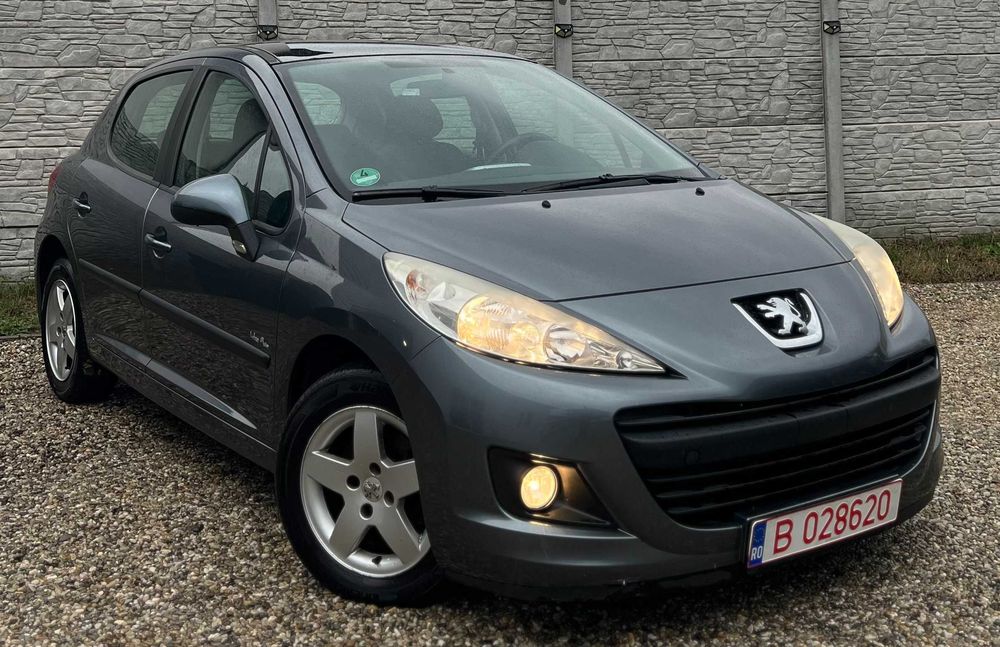 Peugeot 207 1.4 benzina Facelift Urban Move, RATE AVANS 0