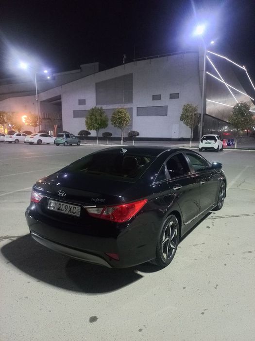 Hyundai Sonata в отличном состоянии