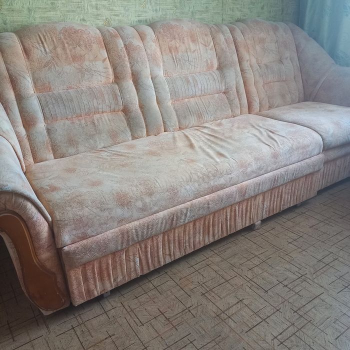 Диван и два кресла