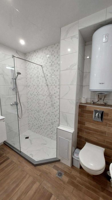 Луксозен 2-стаен апартамент, център Варна