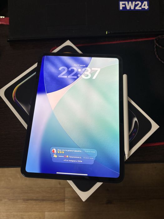 Продам iPad Pro 11 2024 m4 8/256gb