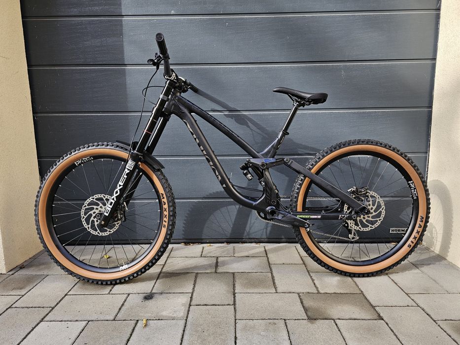 Bicicleta Downhill NS Fuzz L nouă