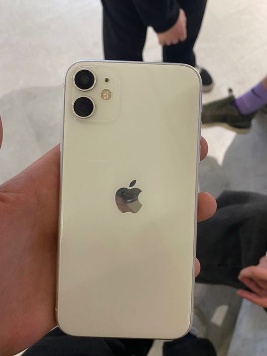 Iphone 11 с гарантией на акб