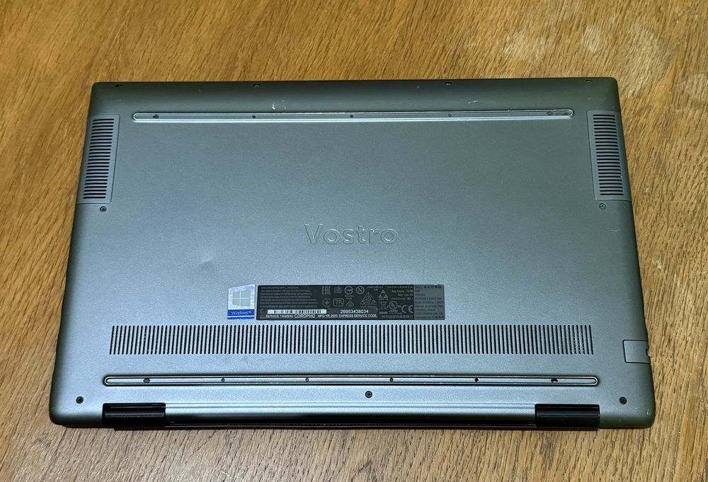 Laptop Dell Vostro 5590 – i7, 8GB RAM, Windows 11 Pro