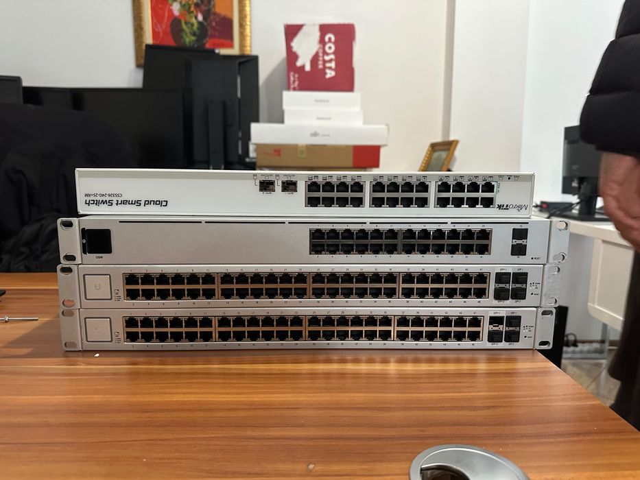 Продавам офис обурудване: столове, бюра, шкафове, маси и лан кабели