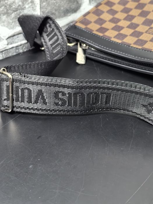 Luis Viton чанта тип плик