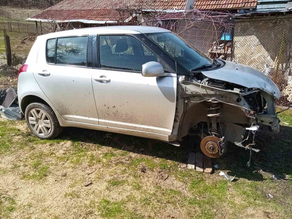 Сузуки Суифт 1.3i 4x4 на части Suzuki Swift