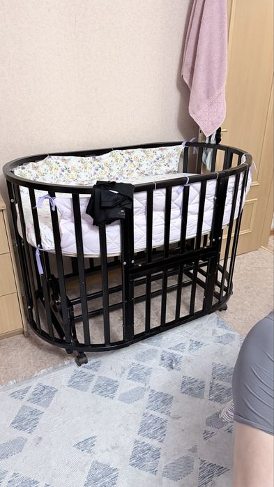 Отдам даром два манежа