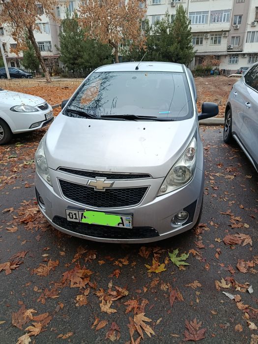 Продается Спарк 1 позиция в хорошем состоянии количество хозяев 2