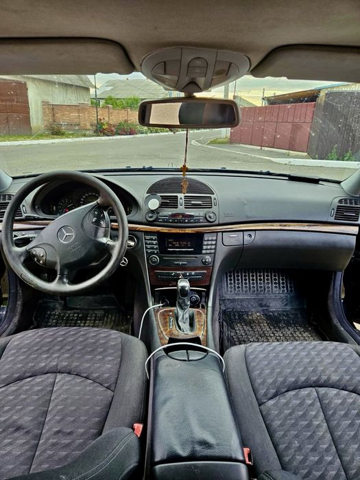 MERCEDES-BENZ E-Class 2004 — imagine 4