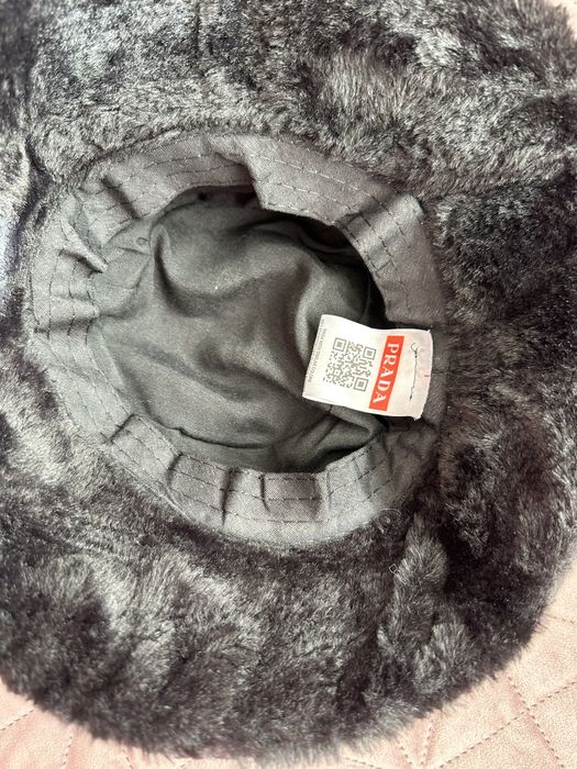 Дамска зимна Шапка