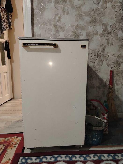 Продам небольшой холодильник