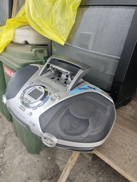 Radio casetofon LG