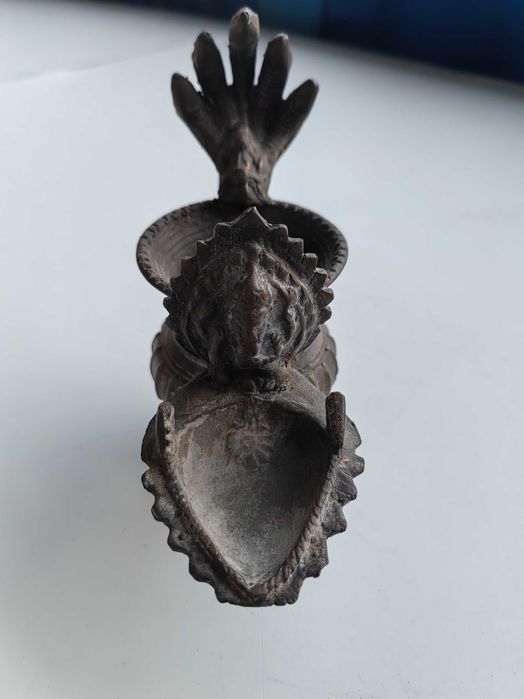 Антична маслена лампа