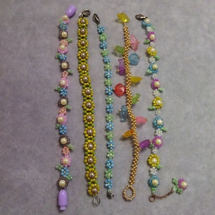 Браслеты, чокеры из бисера