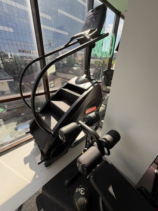 Dezmembrez sala de fitness Bucuresti / vestiare