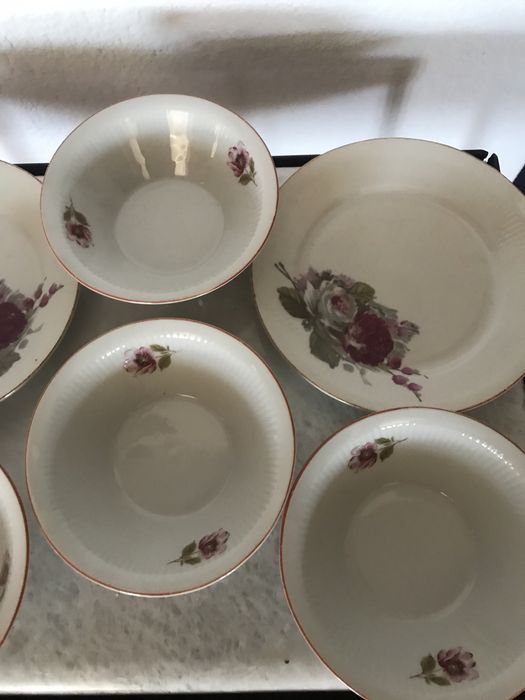 Порцеланови чинии - български порцелан