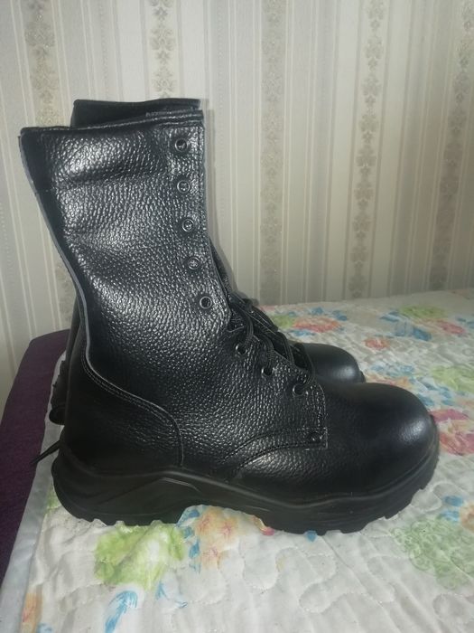 Продам  летние берцы